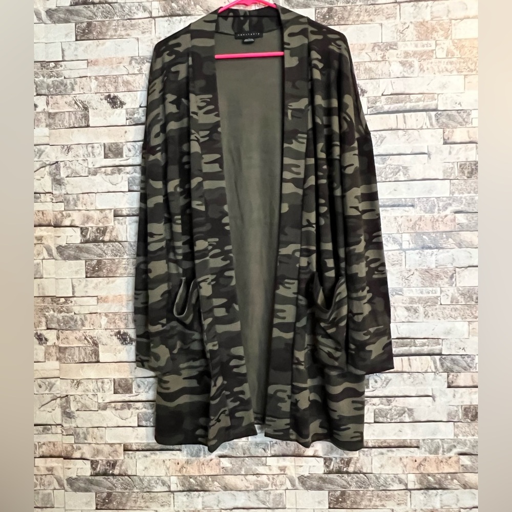 Camouflage cardigan